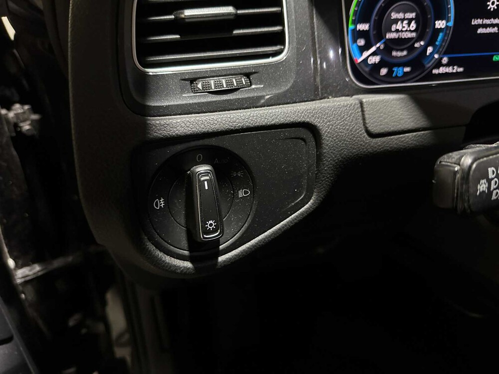 Volkswagen e-Golf 136pk 2018 (Origineel-NL), SF-488-D