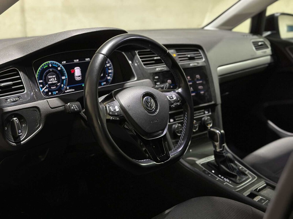 Volkswagen e-Golf 136pk 2018 (Origineel-NL), SF-488-D