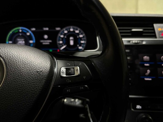 Volkswagen e-Golf 136pk 2018 (Origineel-NL), SF-488-D