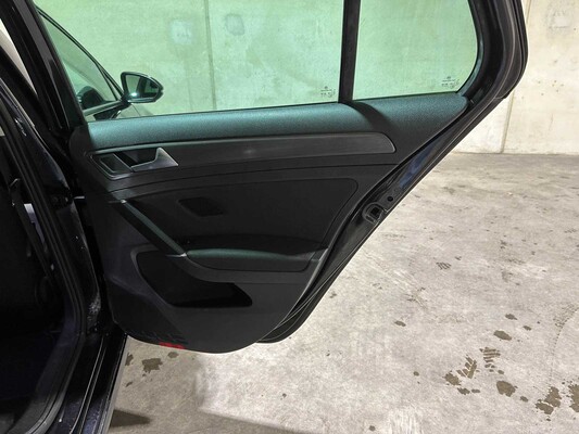 Volkswagen e-Golf 136pk 2018 (Origineel-NL), SF-488-D