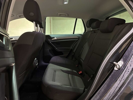 Volkswagen e-Golf 136pk 2018 (Origineel-NL), SF-488-D