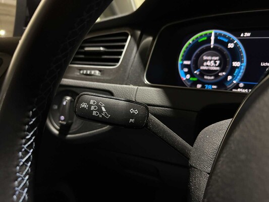 Volkswagen e-Golf 136pk 2018 (Origineel-NL), SF-488-D
