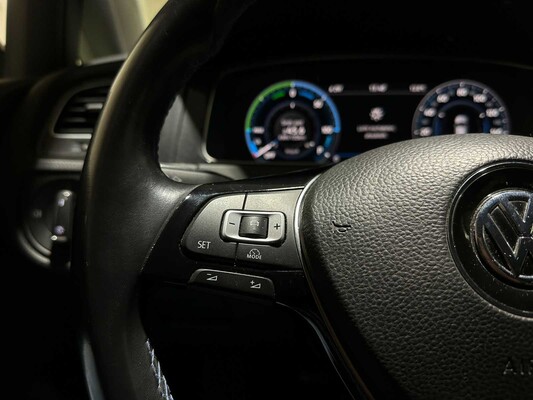 Volkswagen e-Golf 136pk 2018 (Origineel-NL), SF-488-D