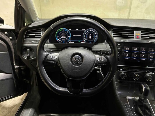 Volkswagen e-Golf 136pk 2018 (Origineel-NL), SF-488-D