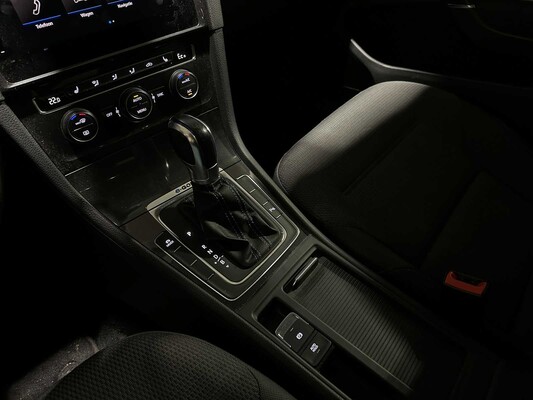 Volkswagen e-Golf 136pk 2018 (Origineel-NL), SF-488-D