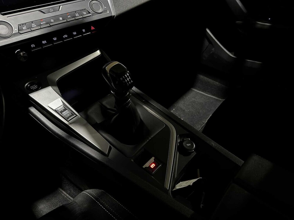 Peugeot 308 1.2 PureTech Active Pack Business 131pk 2023 (Origineel-NL + 1e Eigenaar), S-888-VR