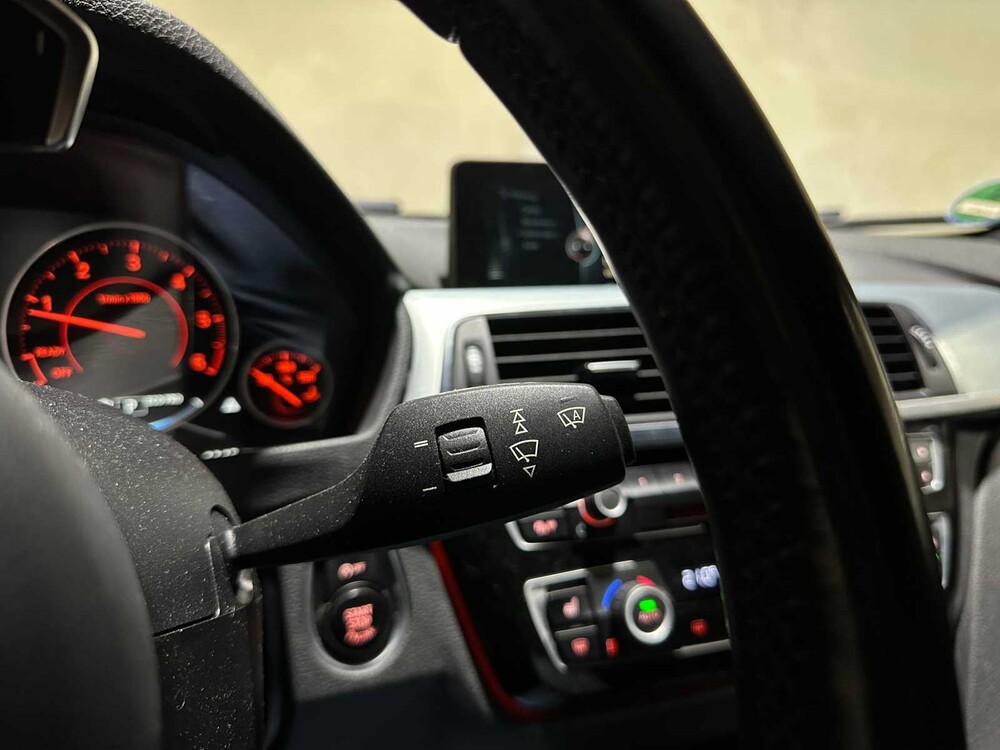 BMW 320d EDE Luxury 163pk 2015 (Origineel-NL) 3-serie Touring F31, HG-460-P