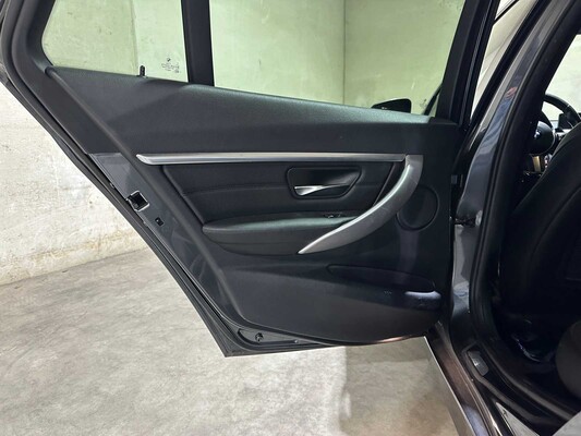 BMW 320d EDE Luxury 163pk 2015 (Origineel-NL) 3-serie Touring F31, HG-460-P