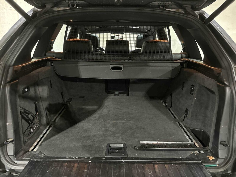 BMW X5 xDrive48i 4.8 V8 E70 355pk 2007, P-834-RB Youngtimer