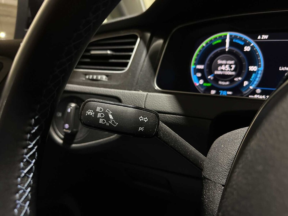 Volkswagen e-Golf 136pk 2018 (Origineel-NL), SF-488-D