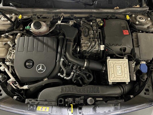 Mercedes-Benz A250 e Business Solution Luxury Limited 218pk 2020 (Origineel-NL + 1e Eigenaar) A-klasse, J-849-SG