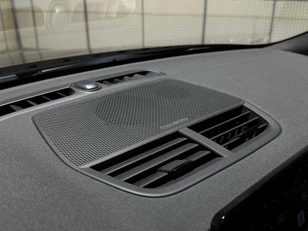 Polestar 2 Long Range Dual Motor Launch Edition 78kWh 408pk 2020 (Origineel-NL + 1e Eigenaar) 78kWh, J-098-VK