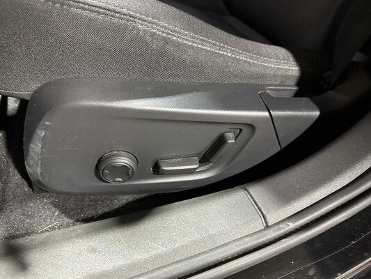 Polestar 2 Long Range Dual Motor Launch Edition 78kWh 408pk 2020 (Origineel-NL + 1e Eigenaar) 78kWh, J-098-VK