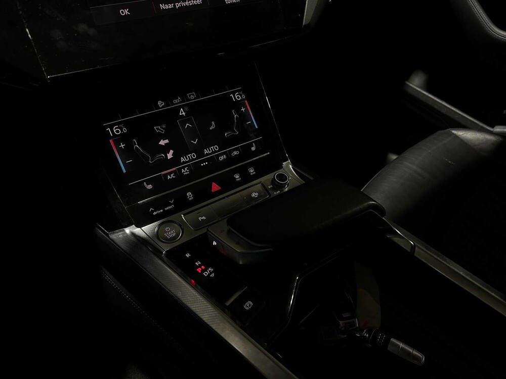 Audi e-tron 50 Quattro Launch Edition Plus 71 kWh 313pk 2020 (Origineel-NL + 1e Eigenaar), H-770-SH