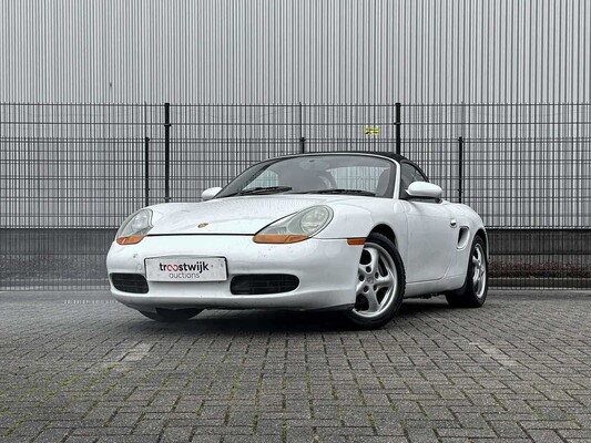 Luxury, sports and classic cars te Tiel