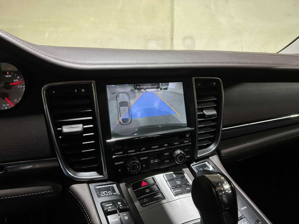 Porsche Panamera 3.6 V6 4WD 300pk 2012, G-397-TZ