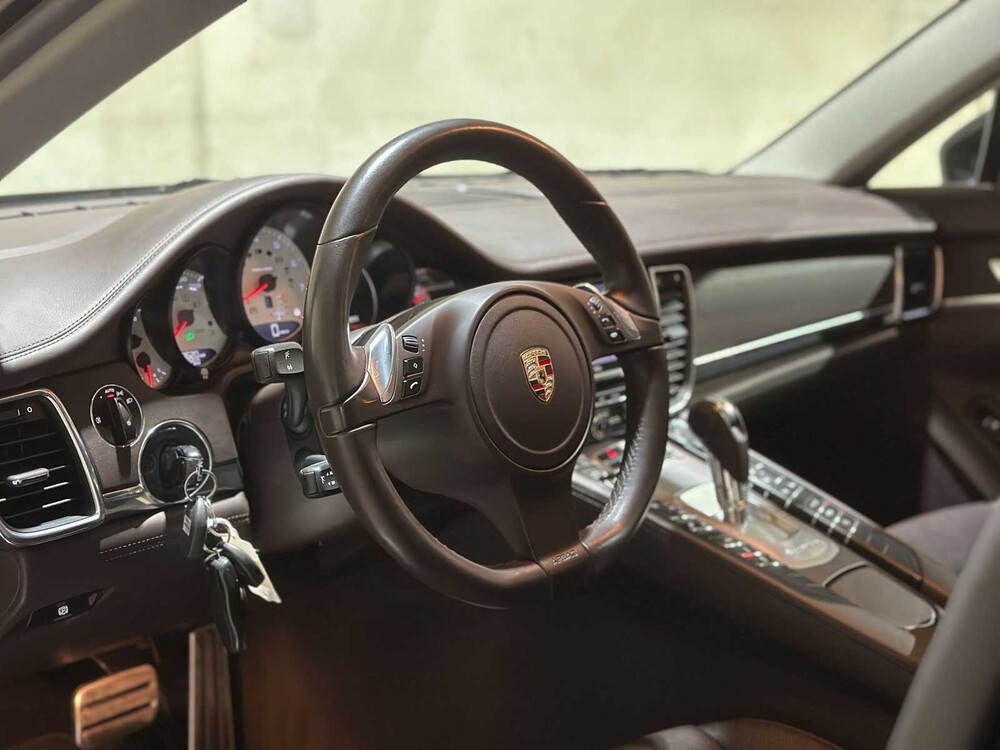 Porsche Panamera 3.6 V6 4WD 300pk 2012, G-397-TZ