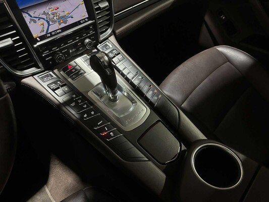 Porsche Panamera 3.6 V6 4WD 300pk 2012, G-397-TZ