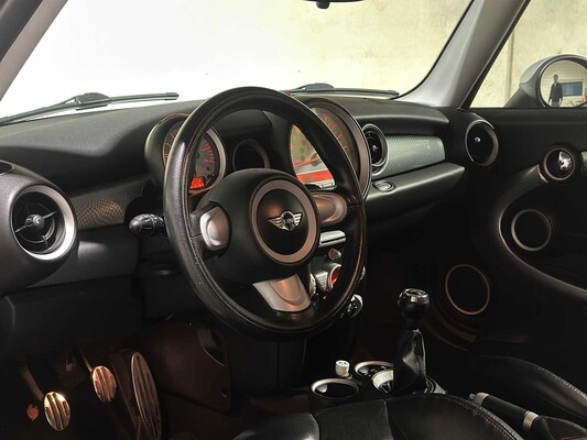 Mini Clubman Cooper S Chili 1.6 120pk 2007, 2-XKZ-91 Youngtimer