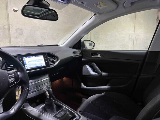 Peugeot 308 SW 1.2 PureTech Blue Lease Premium 131pk 2017 (Origineel-NL), KZ-947-L