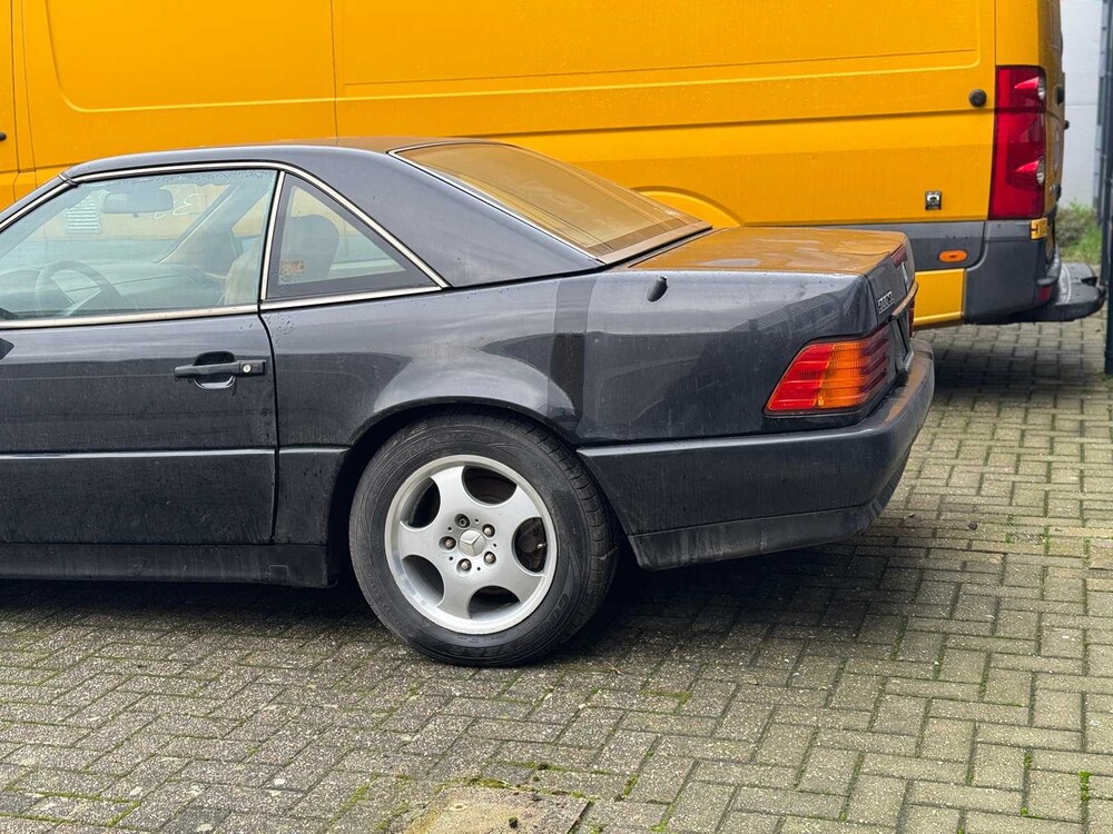 Mercedes-Benz SL500 Convertible 332PK 1992