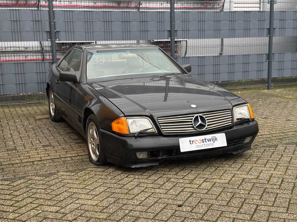 Mercedes-Benz SL500 Convertible 332PK 1992