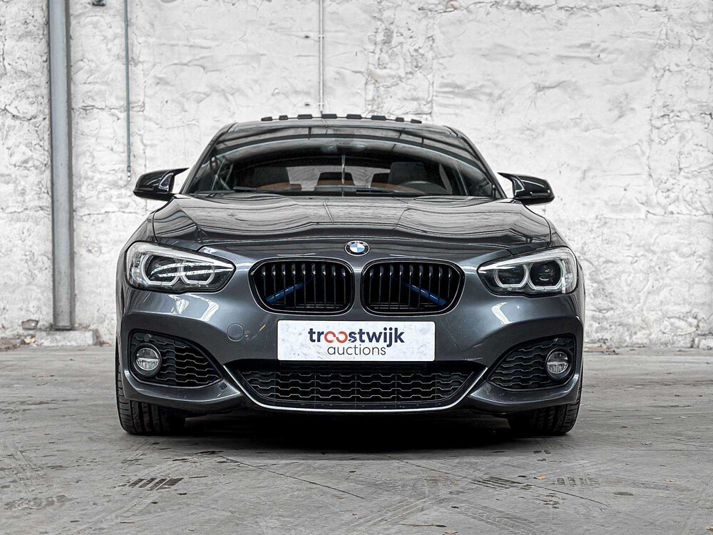 BMW 118i Executive 1er 1 Serie 136 PS 2018, SR-255-Z