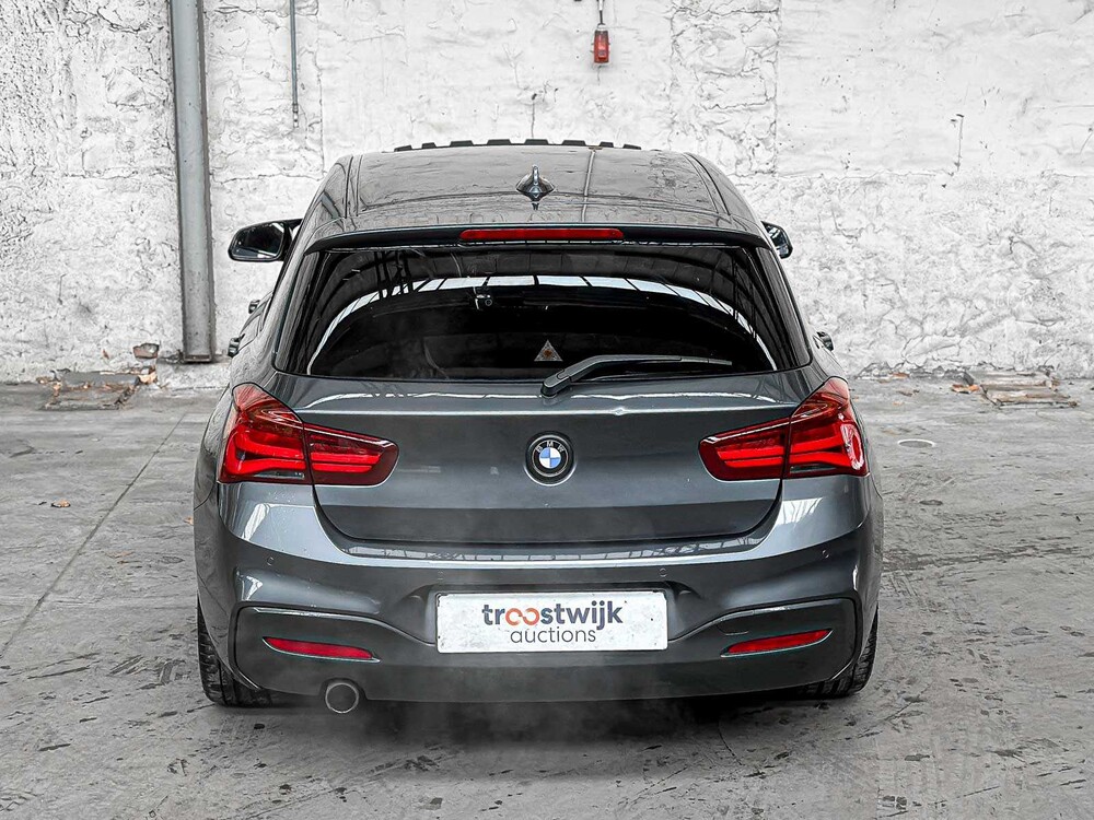 BMW 118i Executive 1er 1 Serie 136 PS 2018, SR-255-Z