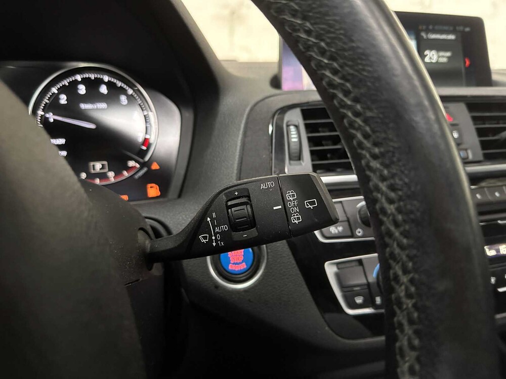 BMW 118i Executive 1er 1 Serie 136 PS 2018, SR-255-Z