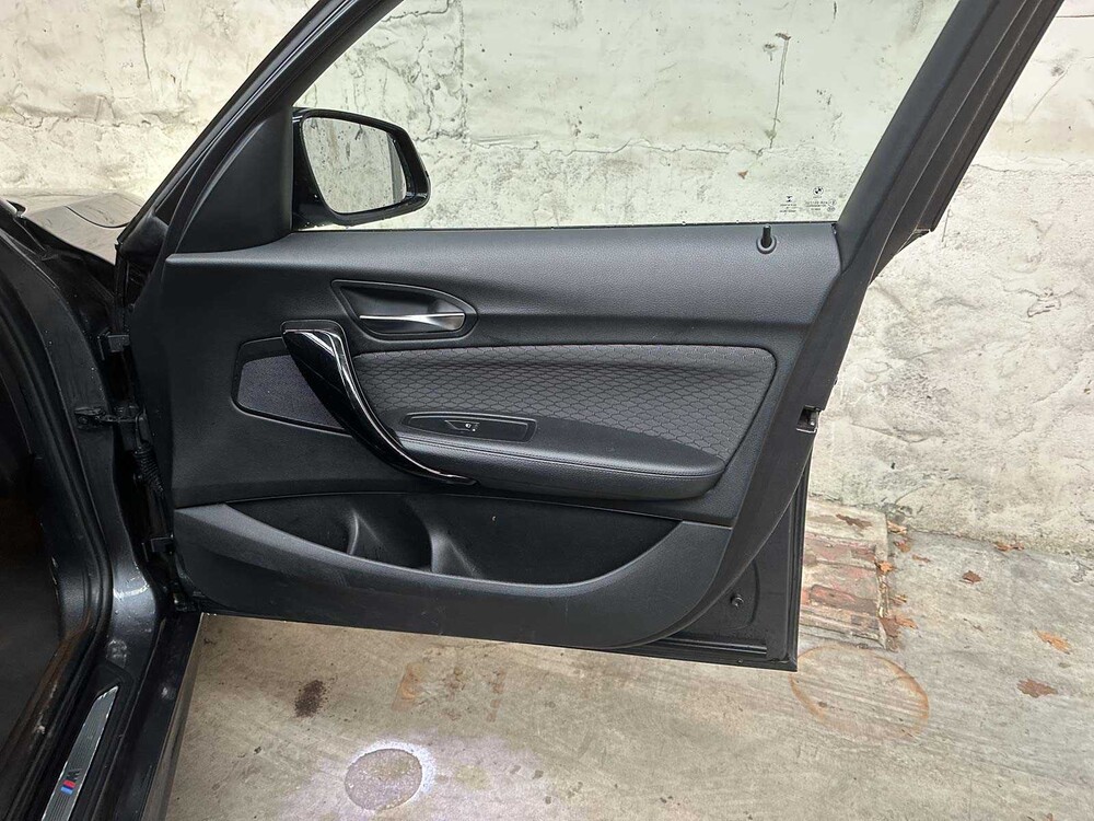 BMW 118i Executive 1er 1 Serie 136 PS 2018, SR-255-Z