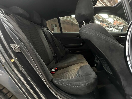 BMW 118i Executive 1er 1 Serie 136 PS 2018, SR-255-Z