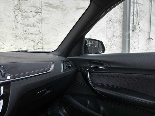 BMW 118i Executive 1er 1 Serie 136 PS 2018, SR-255-Z