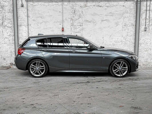 BMW 118i Executive 1er 1 Serie 136 PS 2018, SR-255-Z