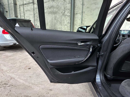 BMW 118i Executive 1er 1 Serie 136 PS 2018, SR-255-Z