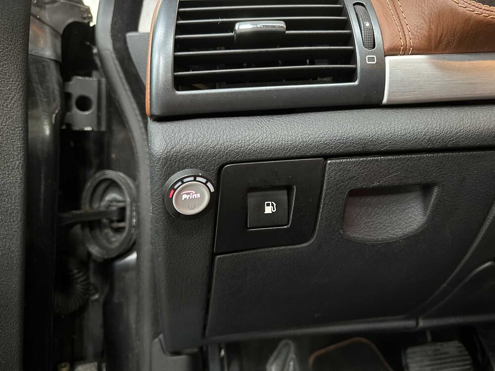 Peugeot 407 Coupé 3,0-24V Féline 208 PS 2006, 12-SR-XL