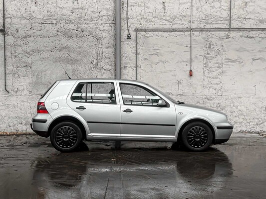 Volkswagen Golf 1,6 Trendline 101 PS 2001 AUTOMATIK, 23 PS-FX