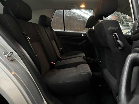 Volkswagen Golf 1,6 Trendline 101 PS 2001 AUTOMATIK, 23 PS-FX