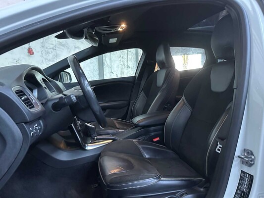 Volvo V40 1.5 T3 Polar+ Sport 152 PS 2019, G-819-BH