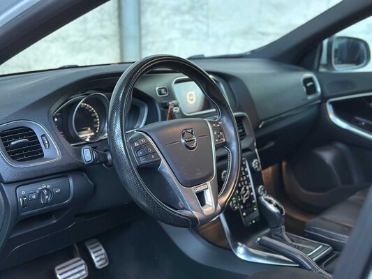 Volvo V40 1.5 T3 Polar+ Sport 152 PS 2019, G-819-BH