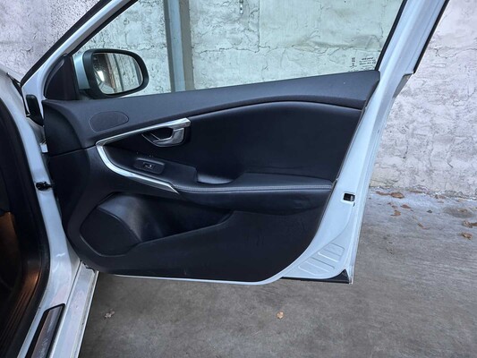 Volvo V40 1.5 T3 Polar+ Sport 152 PS 2019, G-819-BH