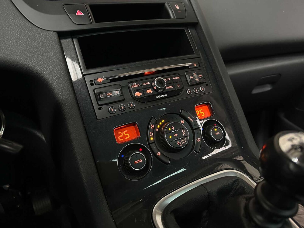 Peugeot 5008 1,6 THP Style 7p. 154 PS 2013, 3-KPS-24