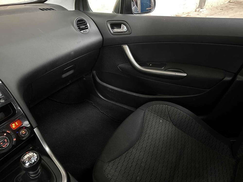 Peugeot 308 SW 1,6 THP Allure 7p 154 PS 2013, 7-KBD-01