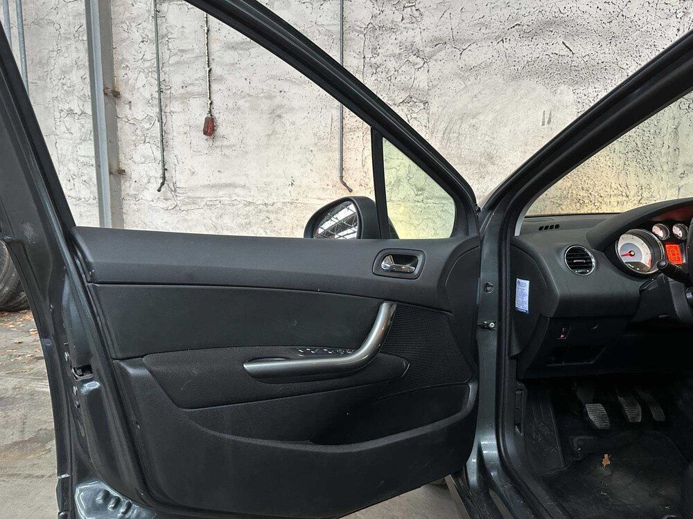 Peugeot 308 SW 1,6 THP Allure 7p 154 PS 2013, 7-KBD-01