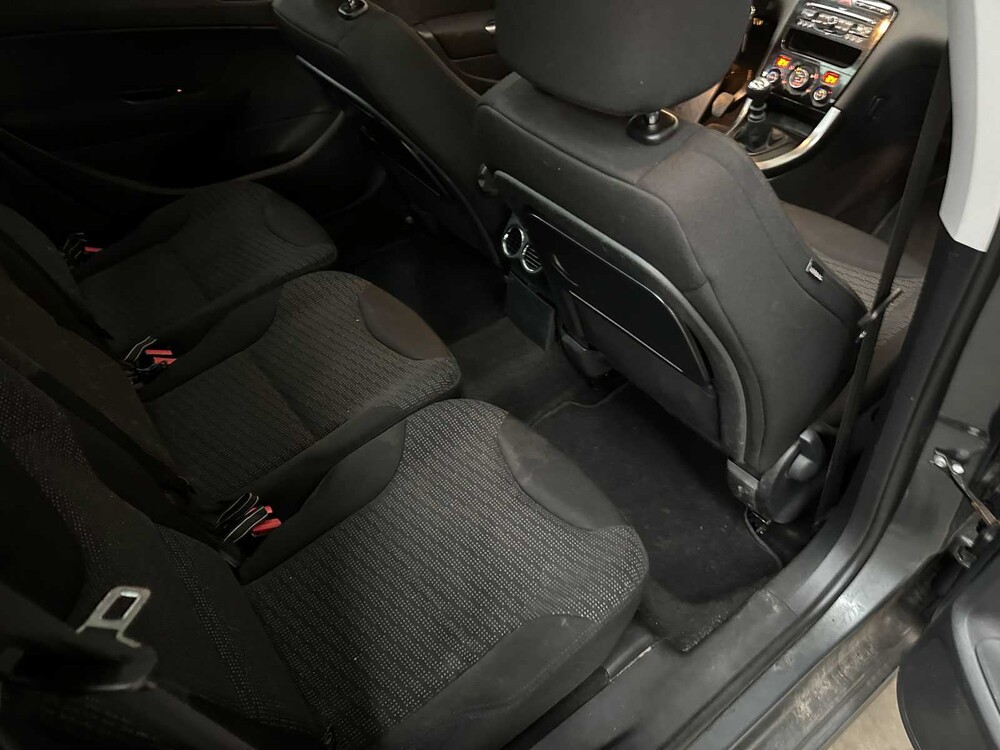 Peugeot 308 SW 1,6 THP Allure 7p 154 PS 2013, 7-KBD-01