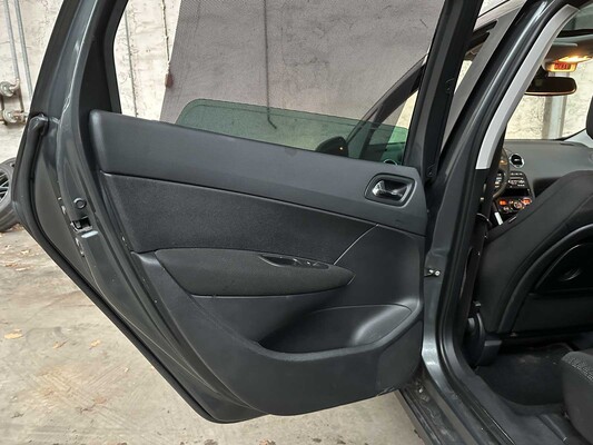 Peugeot 308 SW 1,6 THP Allure 7p 154 PS 2013, 7-KBD-01