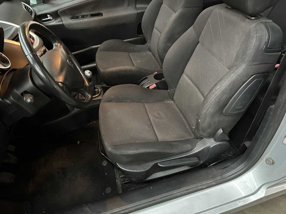 Peugeot 207 1.4 VTi XS Pack 95PS 2007, 43-SRF-3