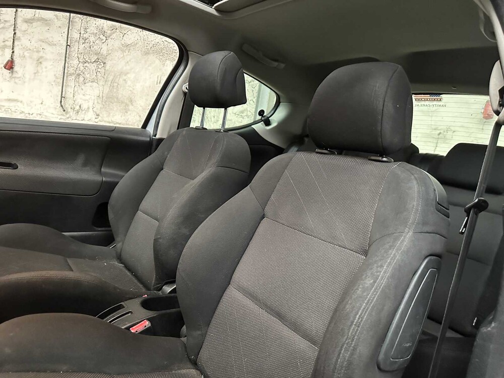 Peugeot 207 1.4 VTi XS Pack 95PS 2007, 43-SRF-3