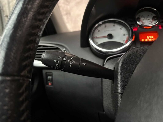 Peugeot 207 1.4 VTi XS Pack 95PS 2007, 43-SRF-3