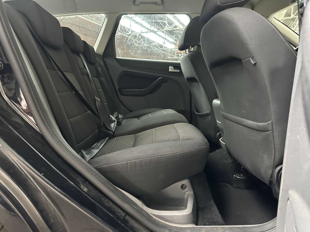 Ford Focus Kombi 1.8 Limited Flex.F. 123 PS 2011, 96-NZR-8