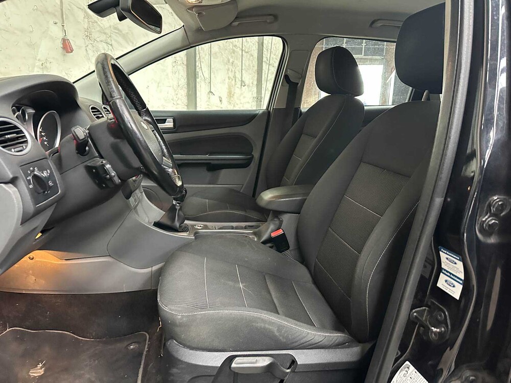 Ford Focus Kombi 1.8 Limited Flex.F. 123 PS 2011, 96-NZR-8